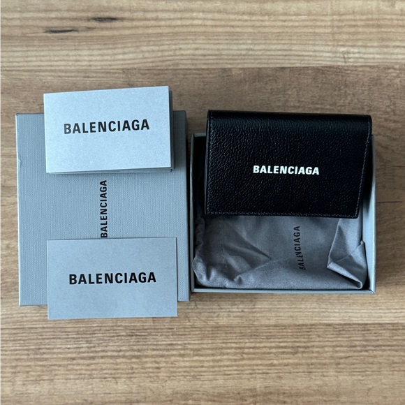 BALENCIAGA wallet new - Picture 1 of 3